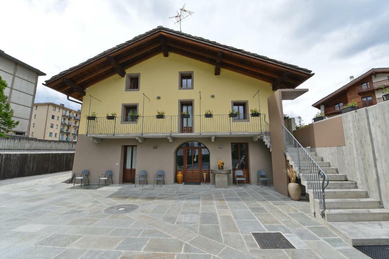 Vecchio Mulino Guest House Aosta Exterior photo